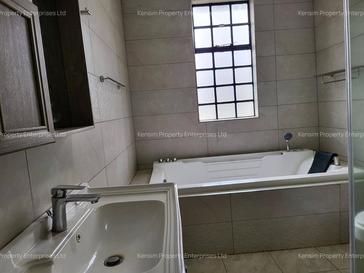 4 Bed Townhouse with En Suite in Kitisuru - 3