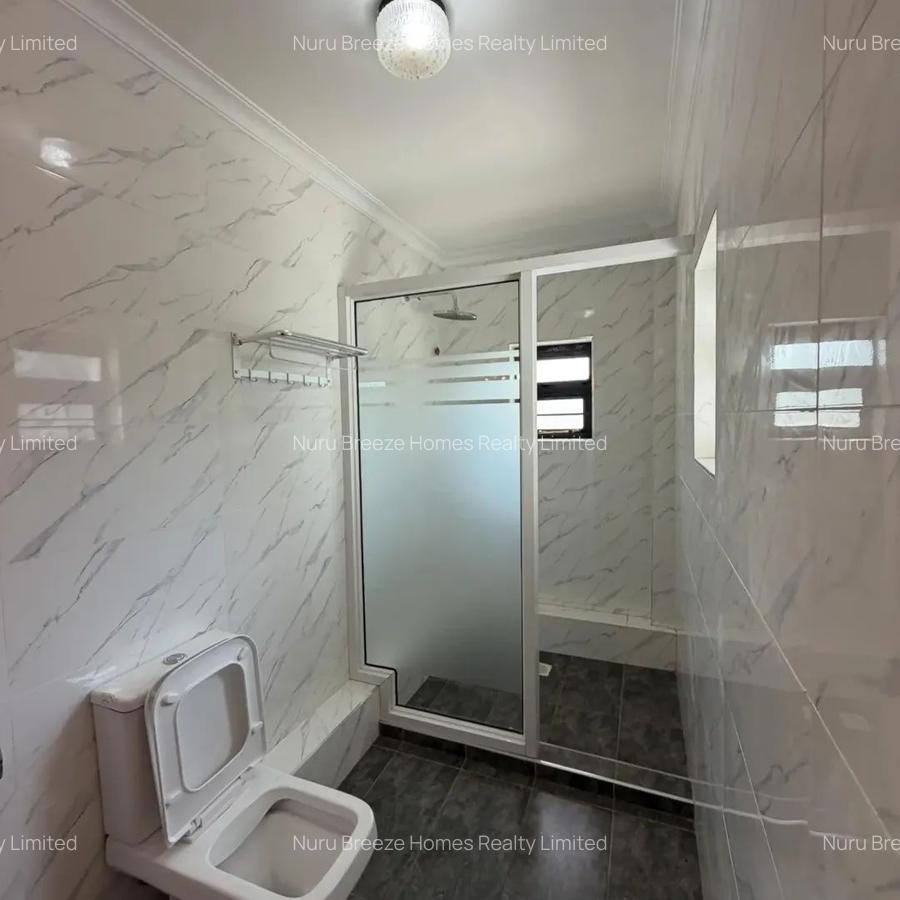 5 Bed House with En Suite in Runda - 15