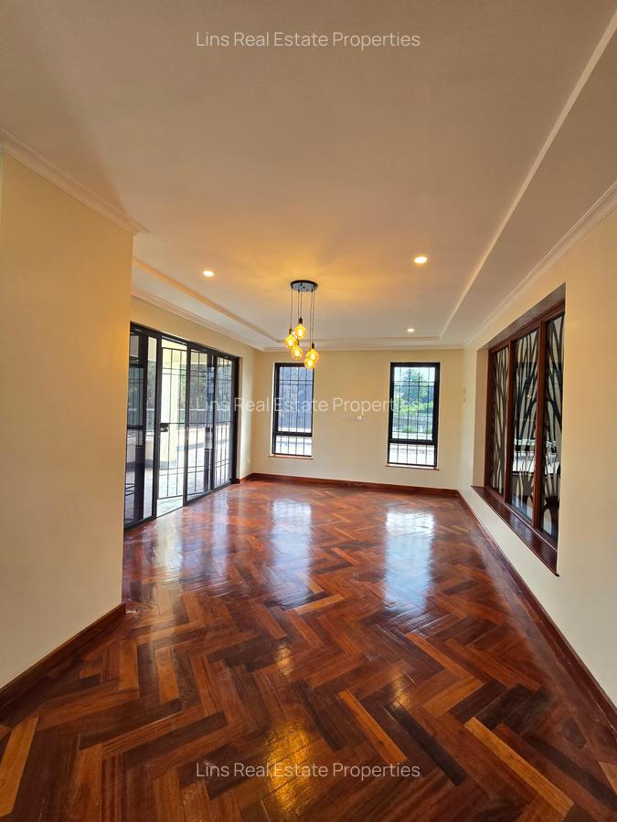 6 Bed House with En Suite in Loresho - 13