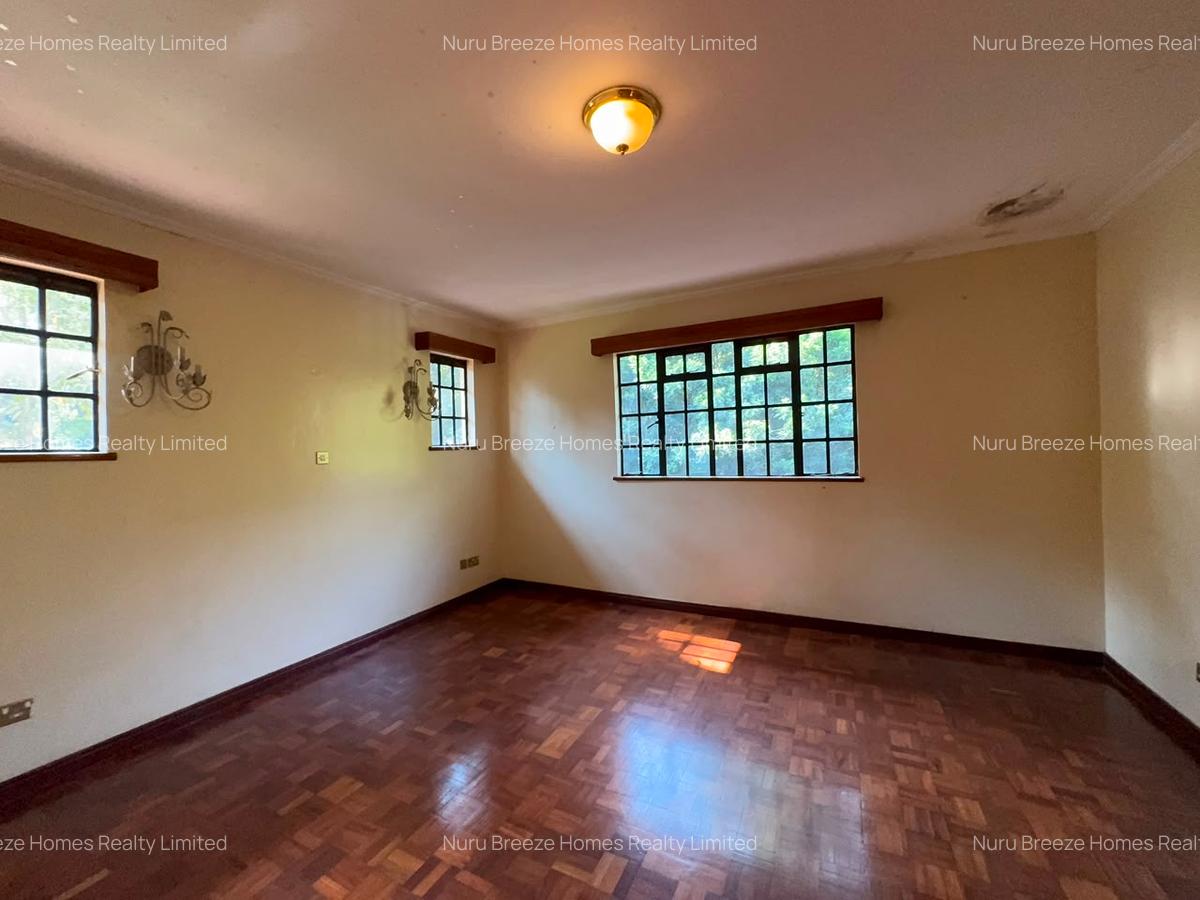 4 Bed Townhouse with En Suite in Kitisuru - 8