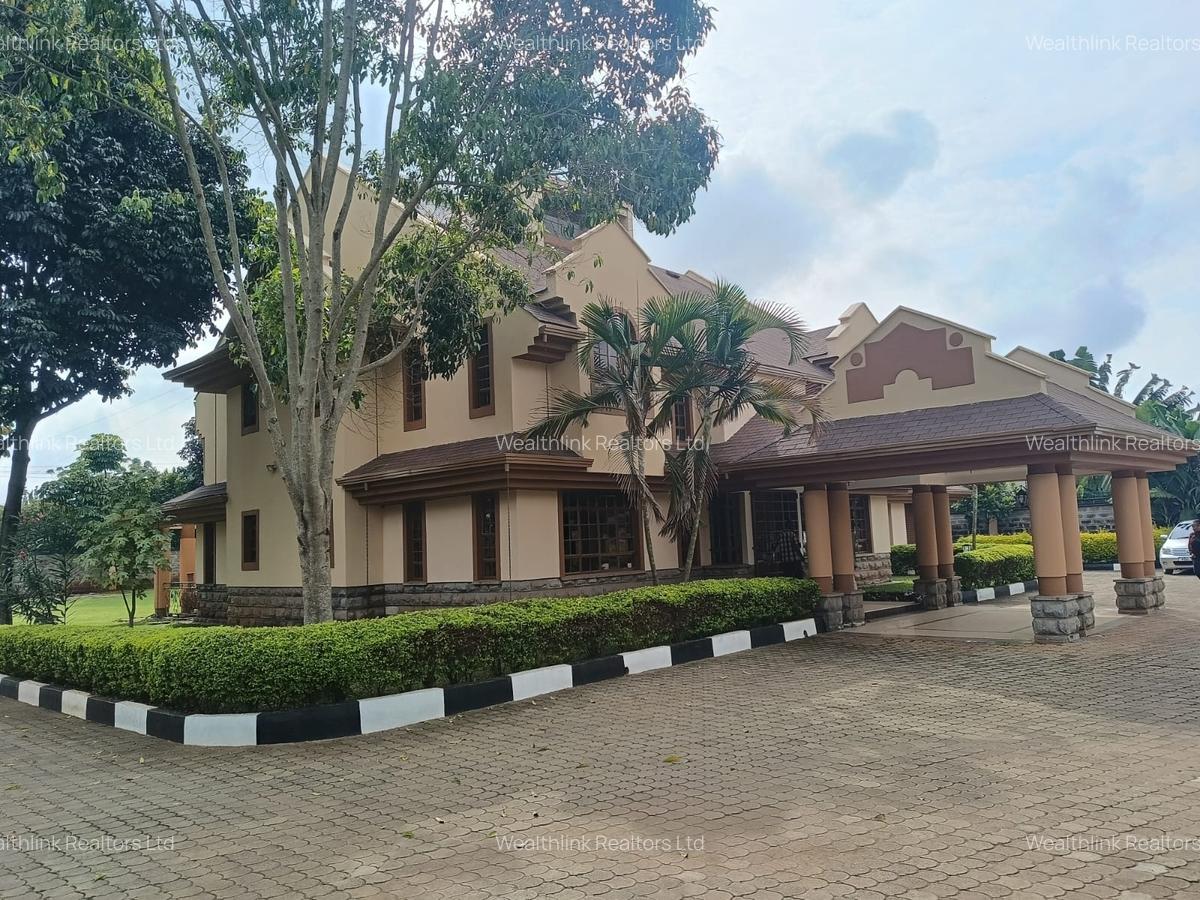 5 Bed House with En Suite at Runda - 2