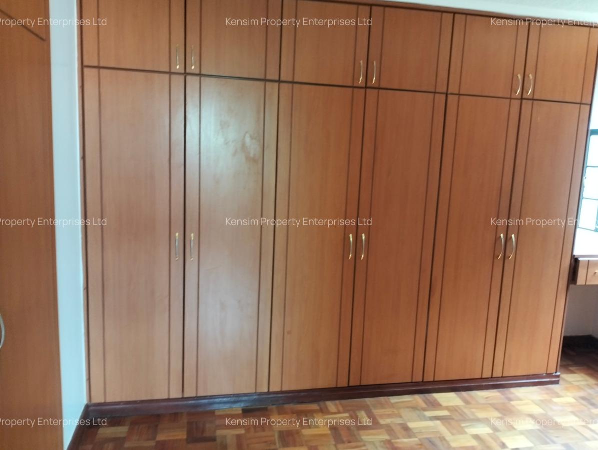 5 Bed Townhouse with En Suite in Lavington - 14
