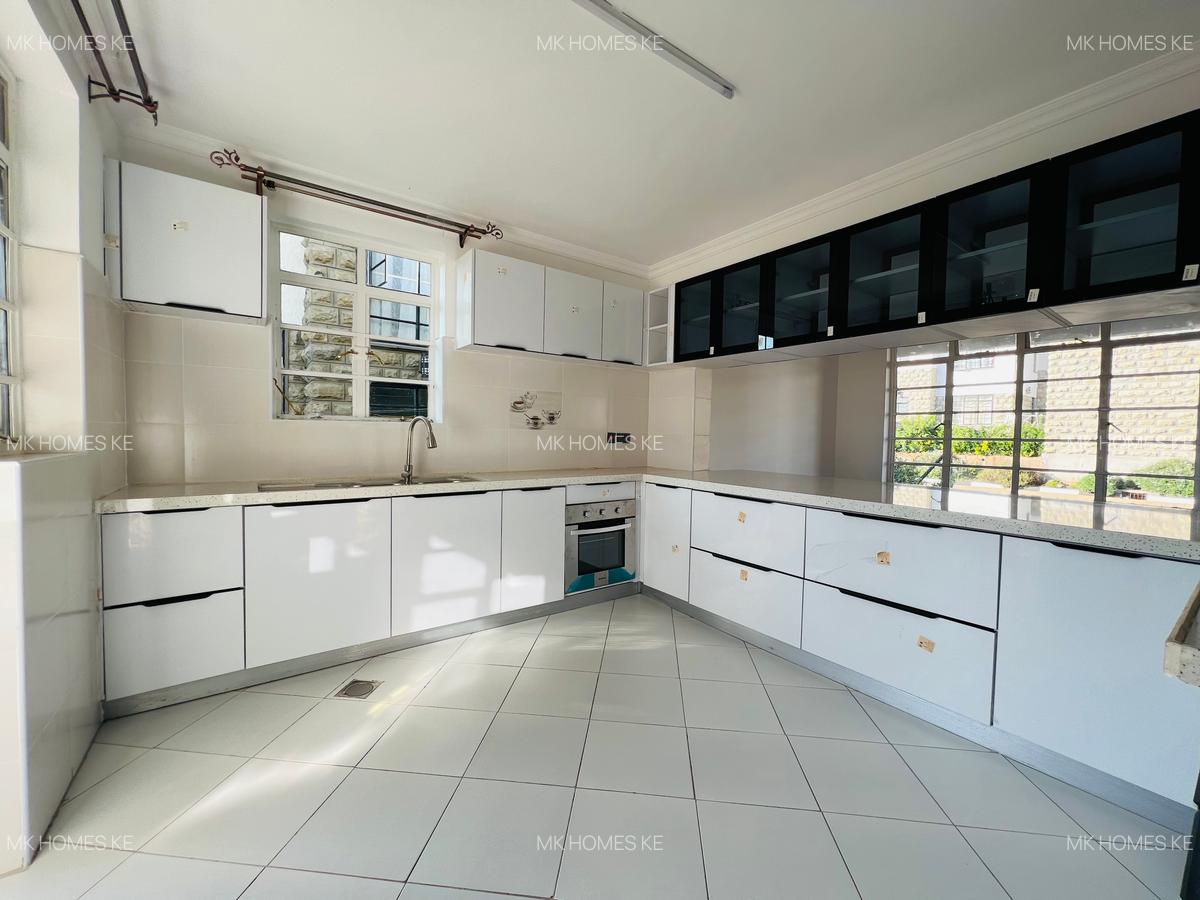 4 Bed Villa with En Suite in Ruiru - 8