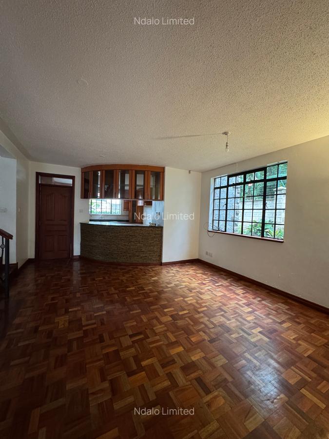 5 Bed Townhouse with En Suite at Lavington - 6