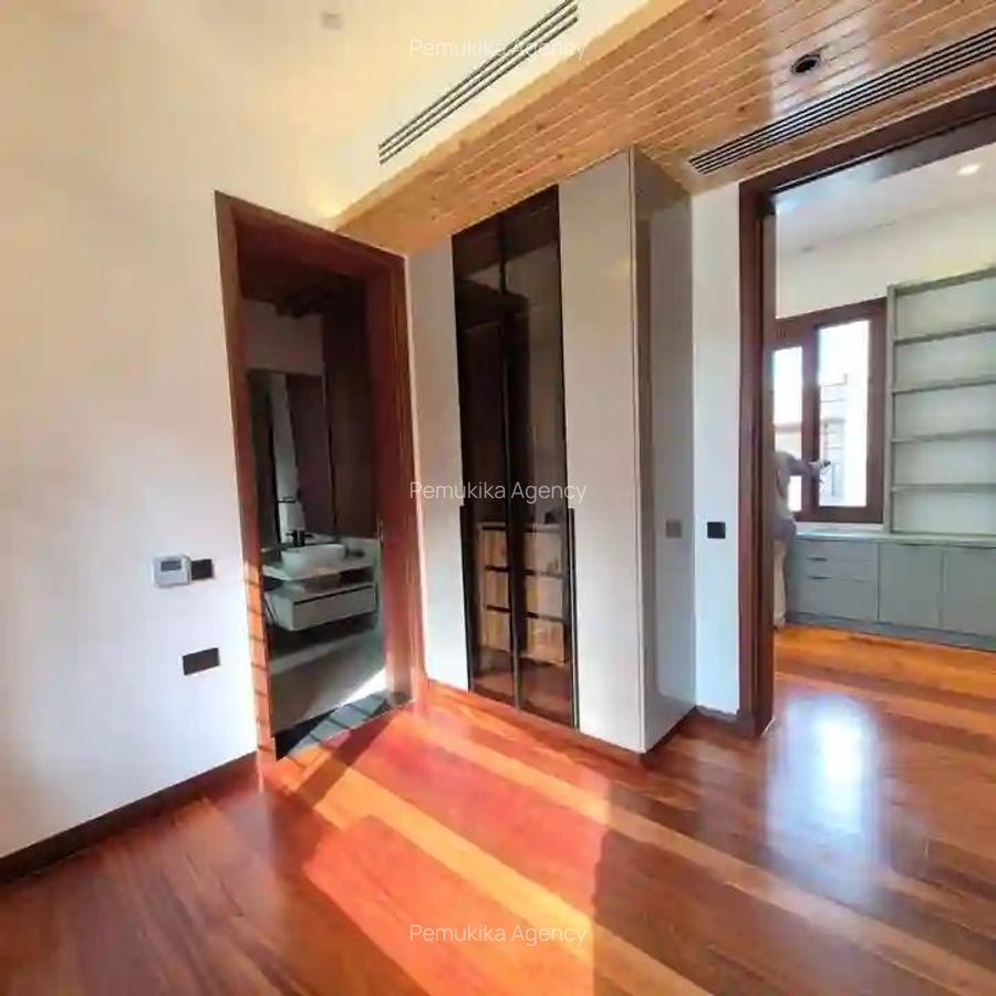 4 Bed Townhouse with En Suite in Runda - 13