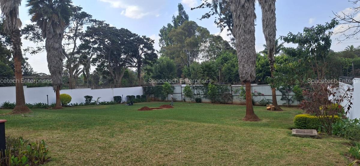 4 Bed House with En Suite in Runda - 4