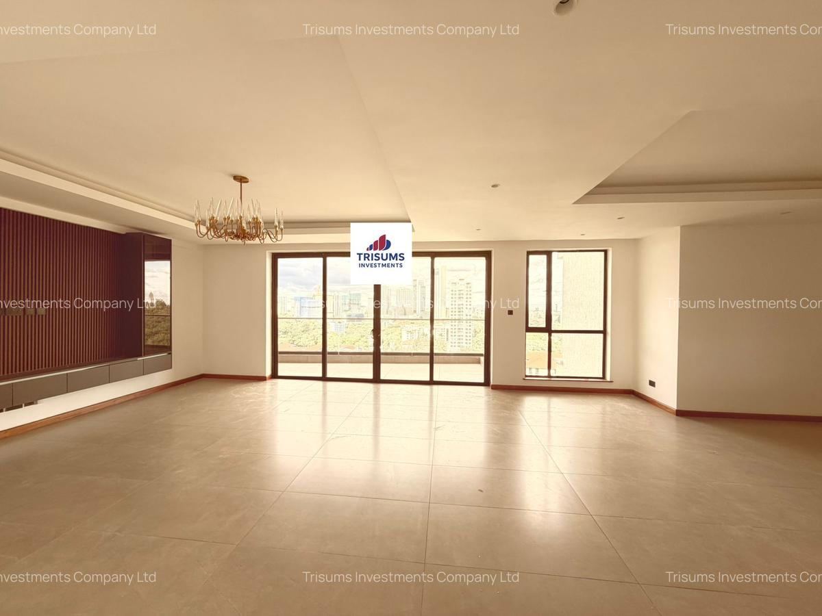 3 Bed Apartment with En Suite in Riverside - 1