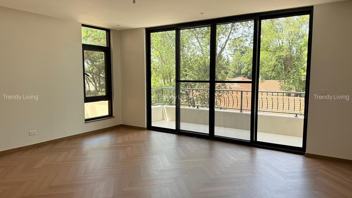 6 Bed Townhouse with En Suite in Lavington - 11