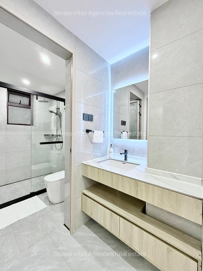 Serviced 2 Bed Apartment with En Suite at Riverside - 2