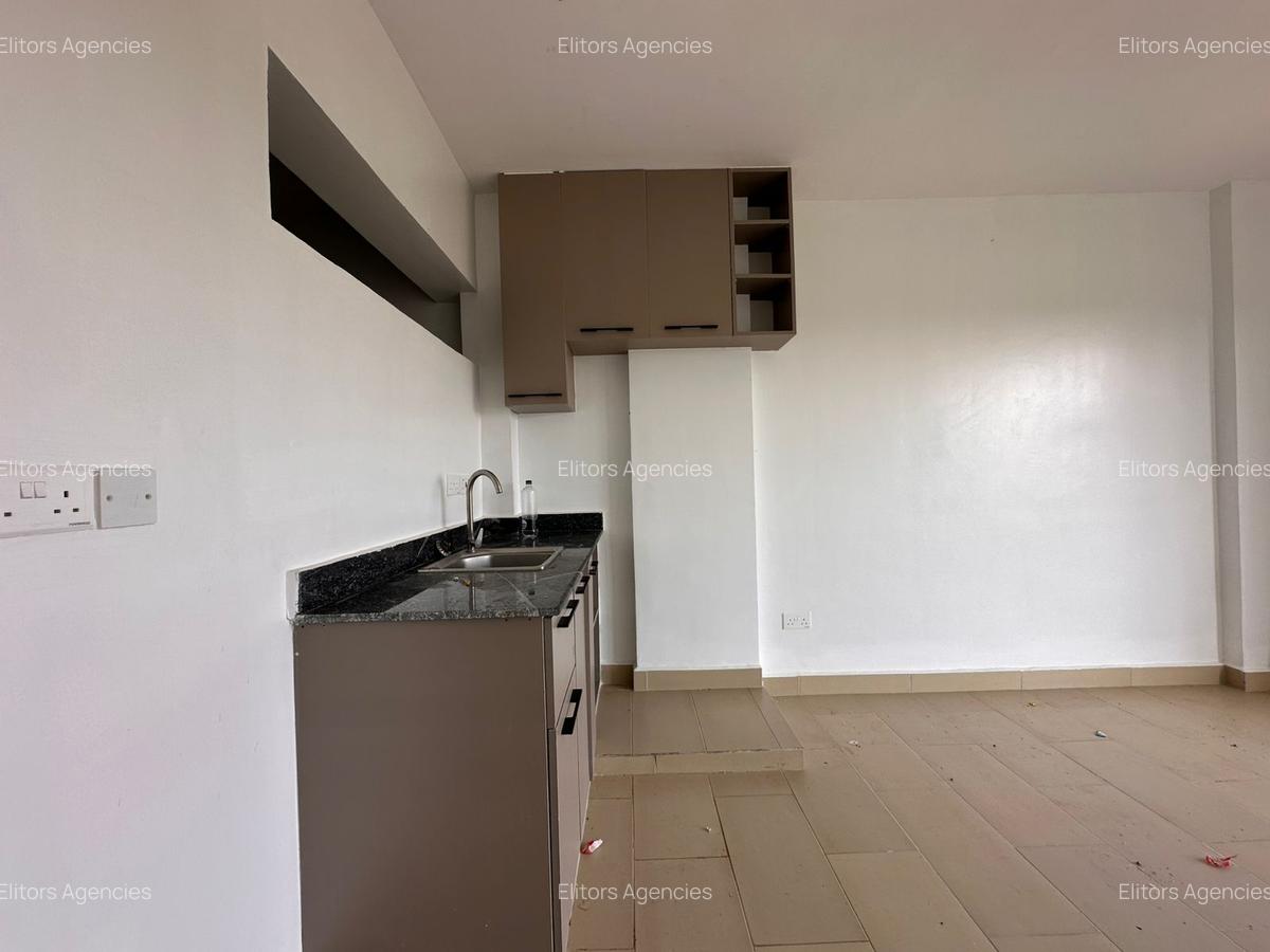 Studio Apartment with En Suite at Kirawa Road - 2