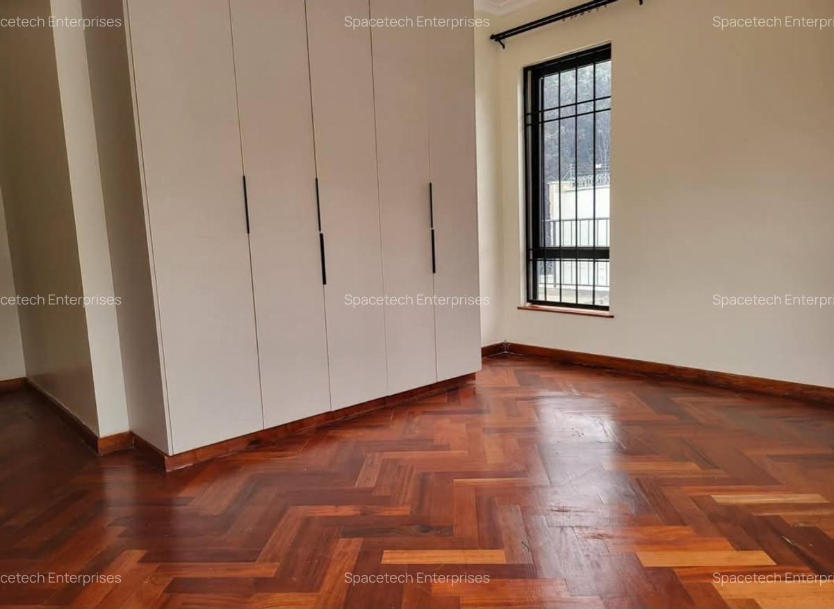 5 Bed House with En Suite in Loresho - 17