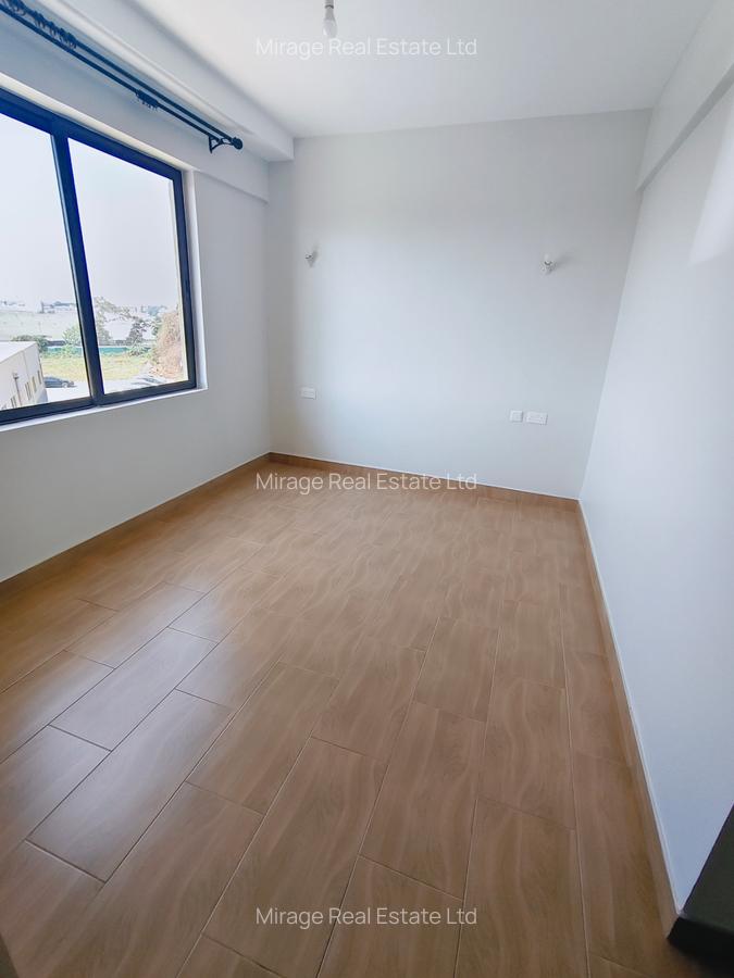 1 Bed Apartment with Swimming Pool in Garden Estate - 4