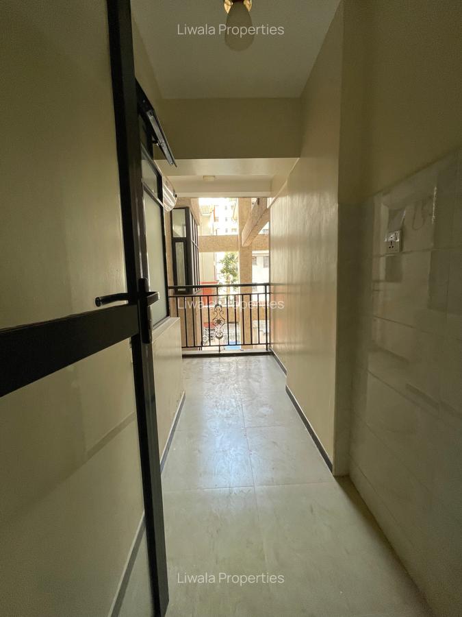 3 Bed Apartment with En Suite at Dennis Pritt Road - 11