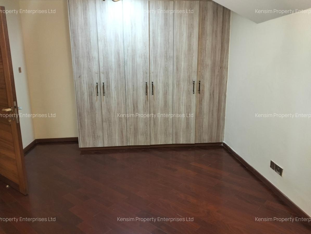 5 Bed Townhouse with En Suite in Lavington - 5