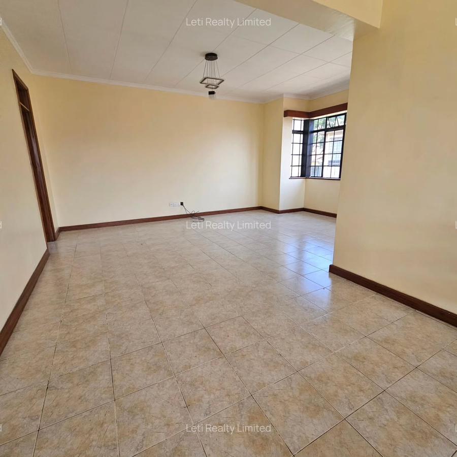4 Bed Townhouse with En Suite in Lavington - 19