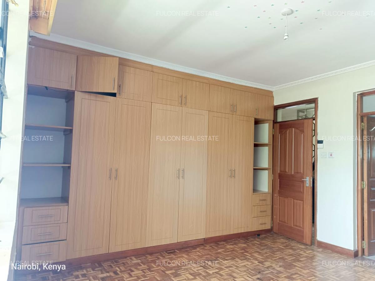 4 Bed Townhouse with En Suite in Kitisuru - 3
