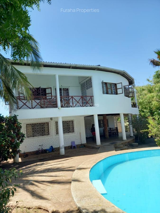 3 Bed House with En Suite in Diani - 1