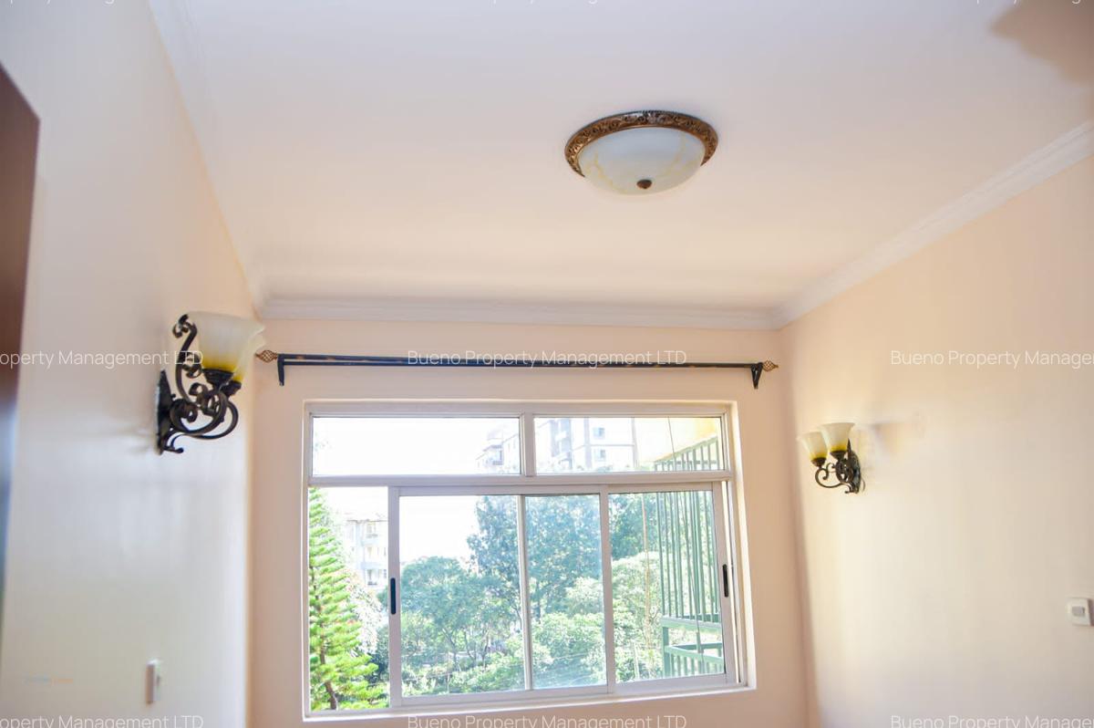3 Bed Apartment with En Suite at Hatheru Road - 4