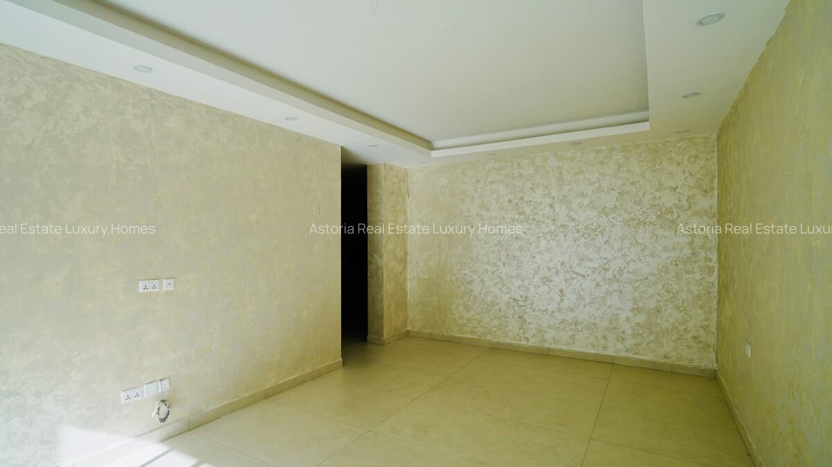 4 Bed Apartment with En Suite at 2026-510 - 8