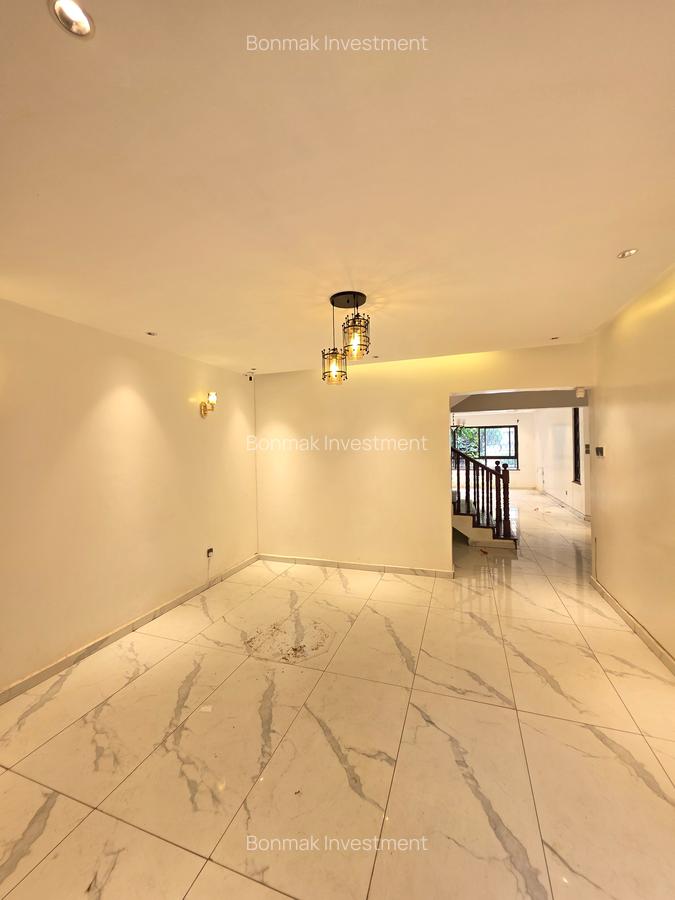 5 Bed Townhouse with En Suite at Lavington Green - 12