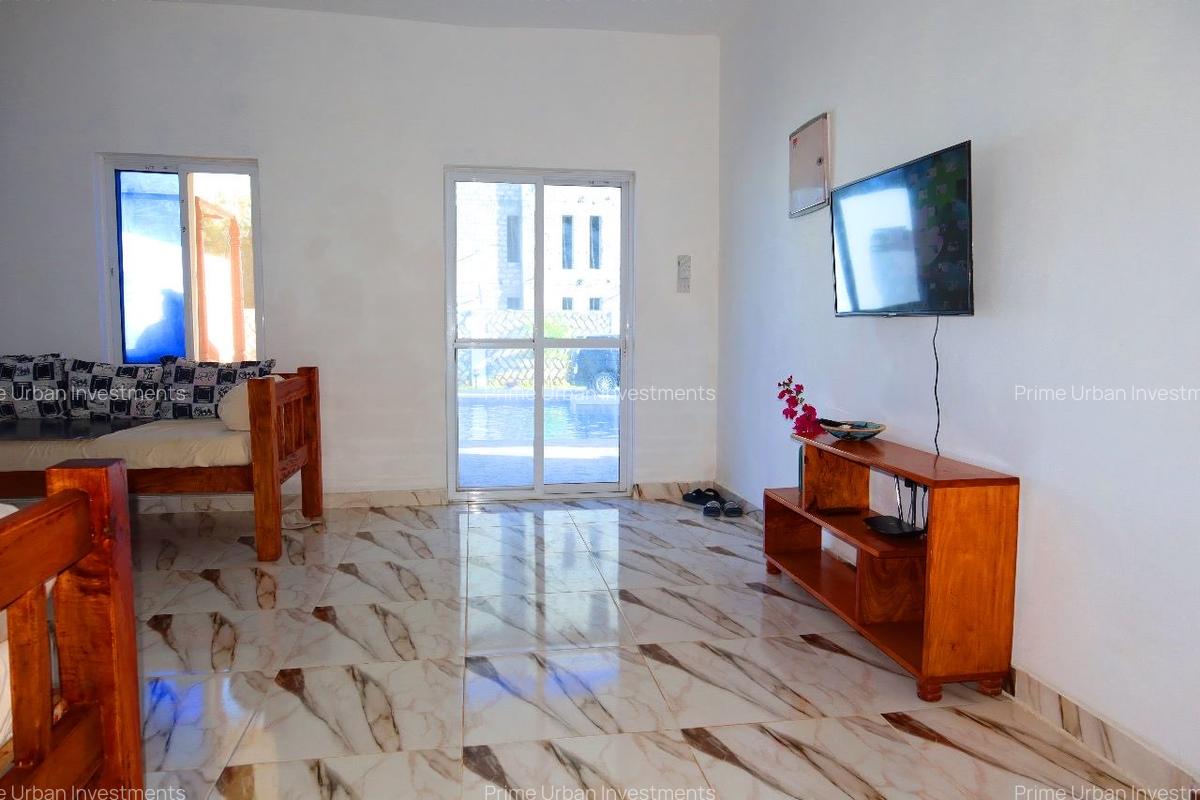 4 Bed Villa with En Suite at Watamu Beach - 16