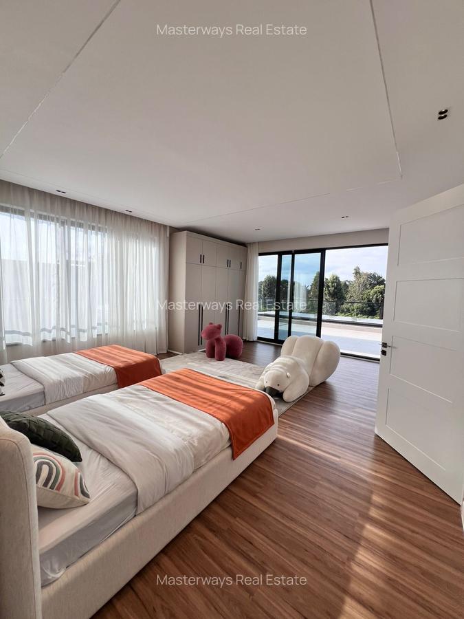 5 Bed Villa with En Suite in Runda - 15
