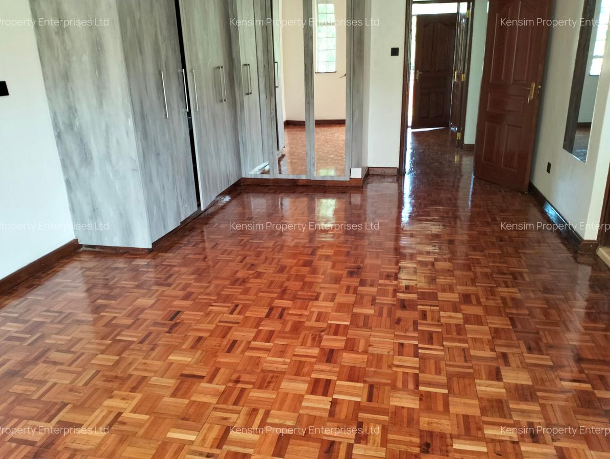 4 Bed Townhouse with En Suite in Lavington - 2