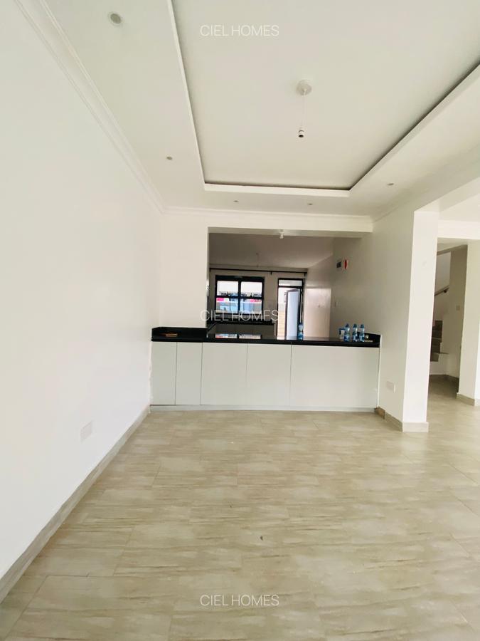4 Bed Villa with En Suite at Eastern Bypass - 4
