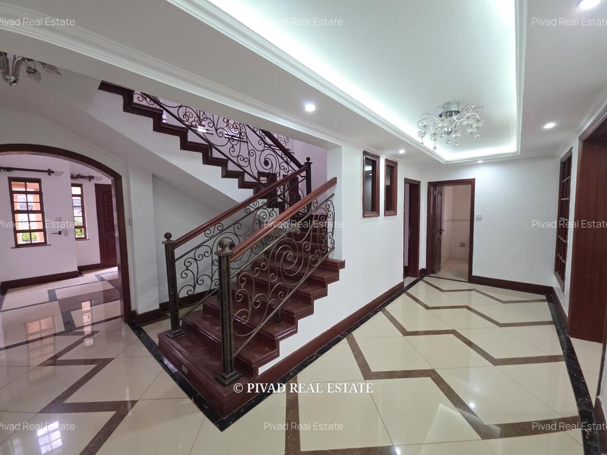 5 Bed House with Swimming Pool in Runda - 9
