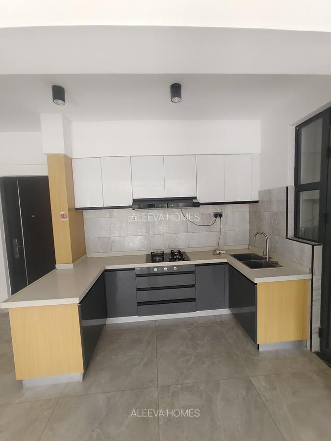 2 Bed Apartment with En Suite in Lavington - 8