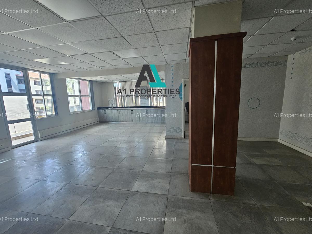 7,000 ft² Office with Service Charge Included in Kilimani - 2