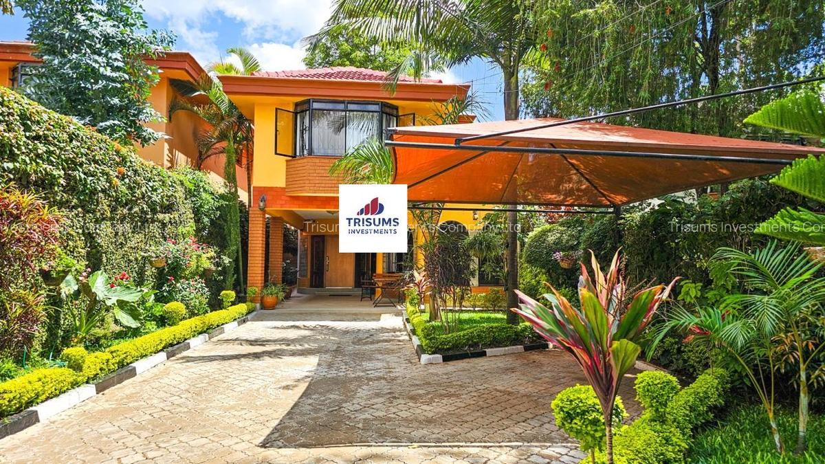 4 Bed Villa with En Suite in Brookside - 9