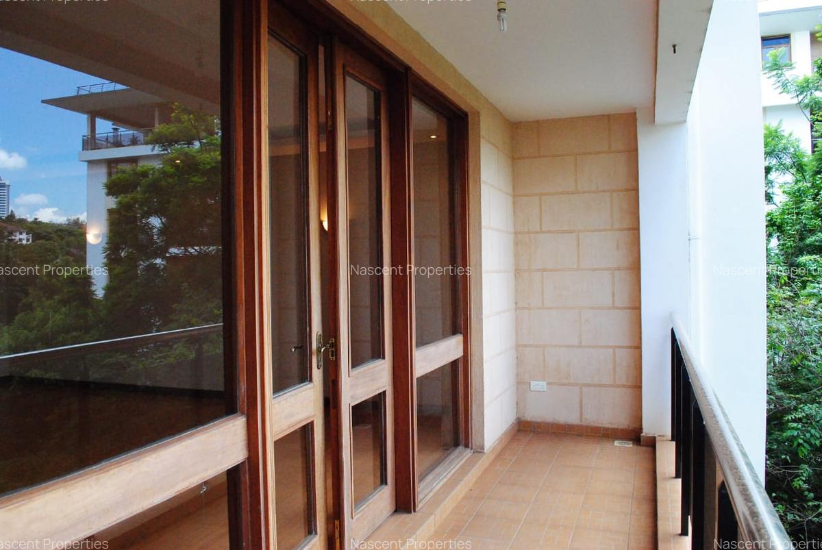 3 Bed Apartment with En Suite in Riverside - 18