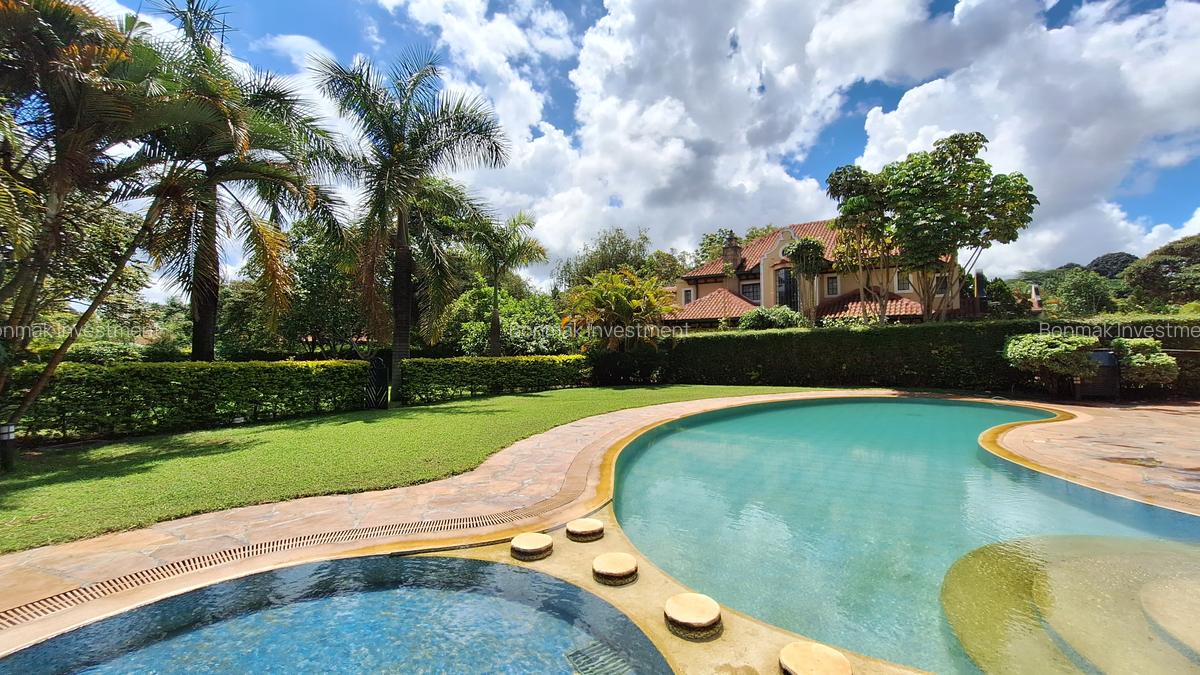 4 Bed Townhouse with En Suite at Old Runda - 18