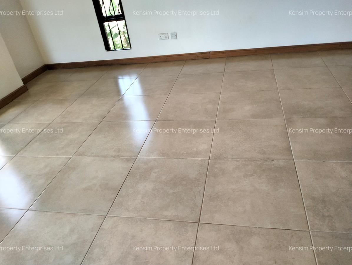 4 Bed Townhouse with En Suite in Runda - 11