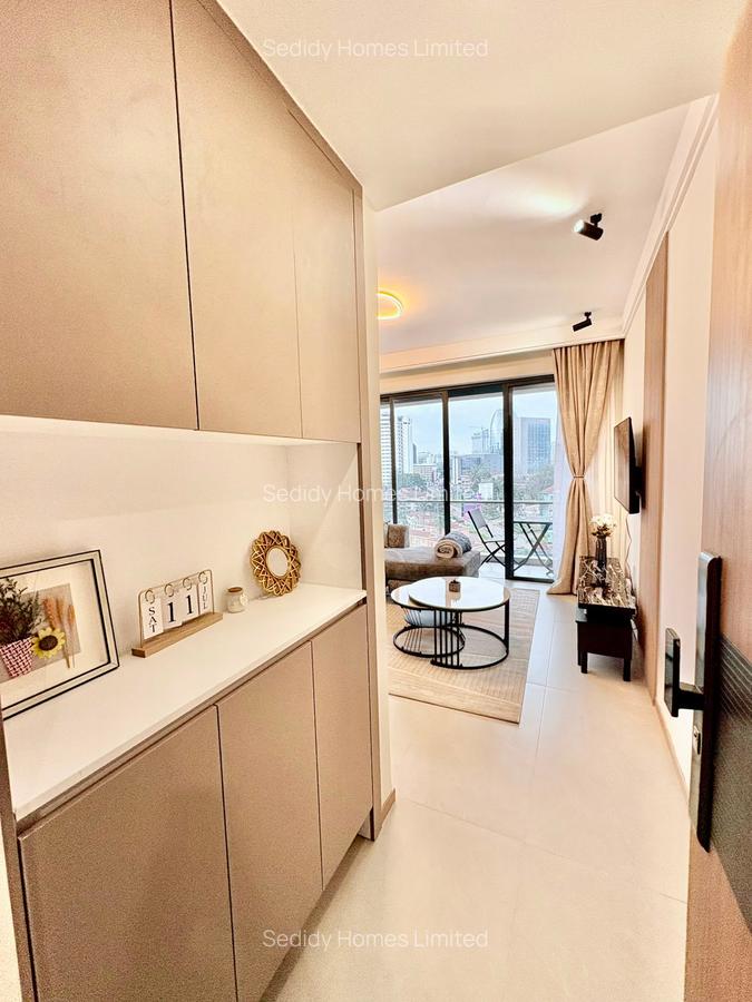 Serviced 1 Bed Apartment with En Suite in Riverside - 2