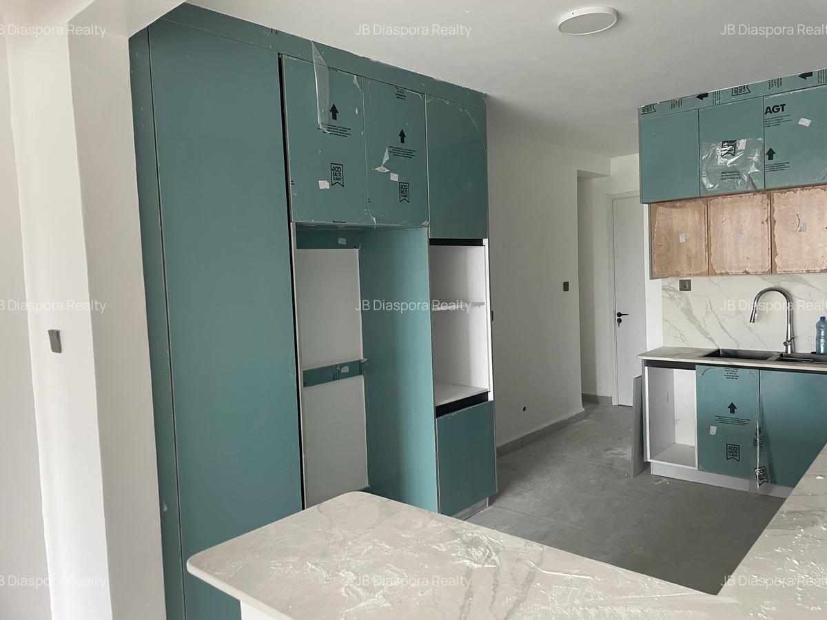 4 Bed Apartment with En Suite in Parklands - 4