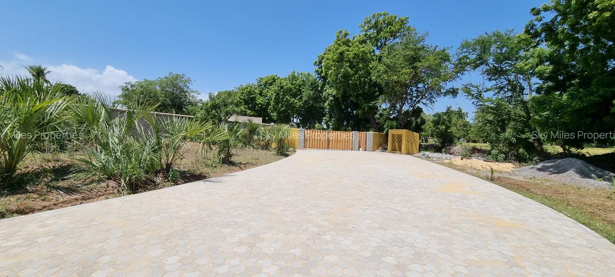 1,000 ft² Land at Kuruwitu - 13