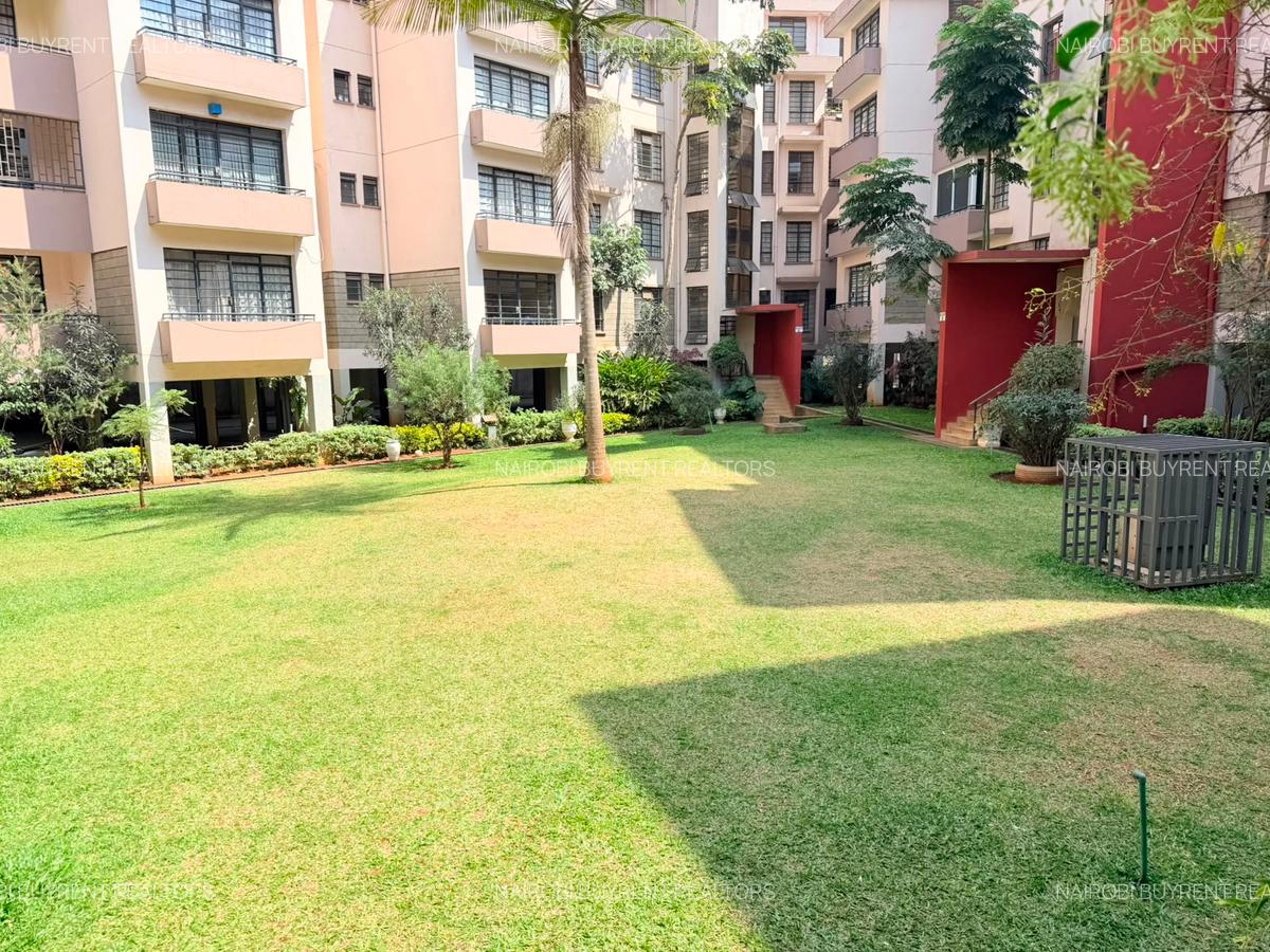 3 Bed Apartment with En Suite in Kilimani - 16