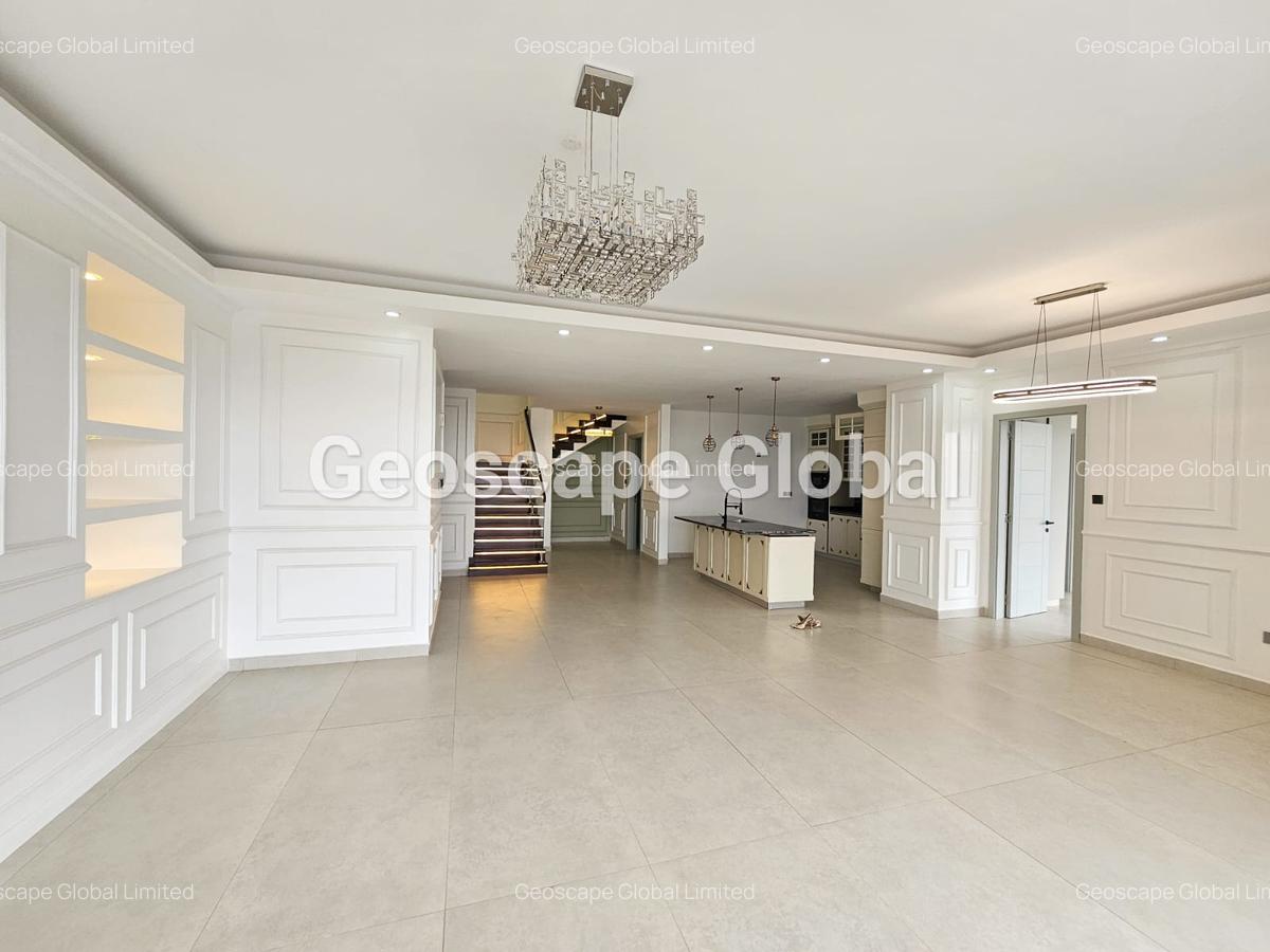 4 Bed Apartment with En Suite in Spring Valley - 2