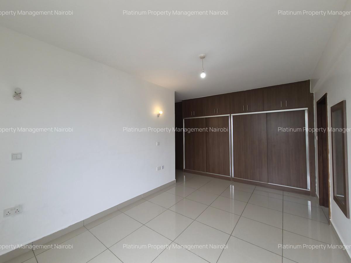 4 Bed Apartment with En Suite at Weslands - 14