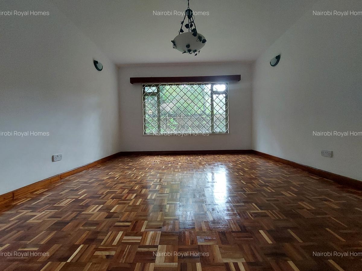4 Bed Townhouse with En Suite at Lavington Road - 13