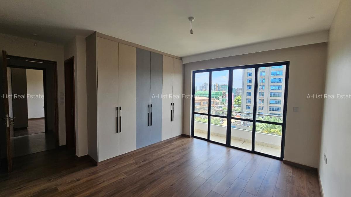 3 Bed Apartment with En Suite at Westlands Road - 7