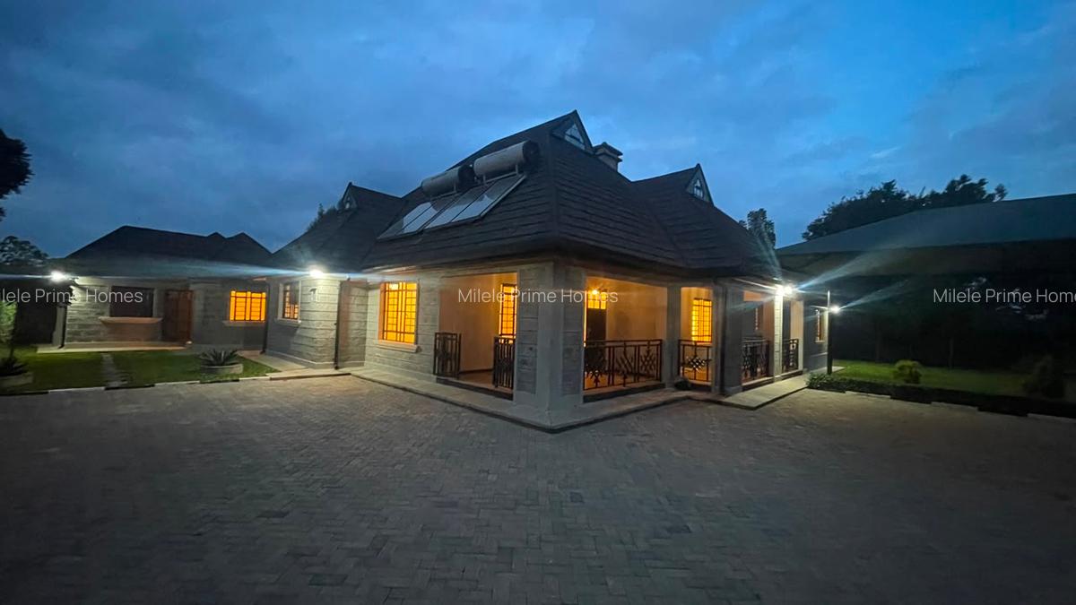 3 Bed House with En Suite in Cianda - 1