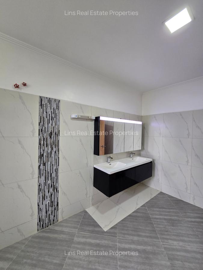 5 Bed House with En Suite in Runda - 6