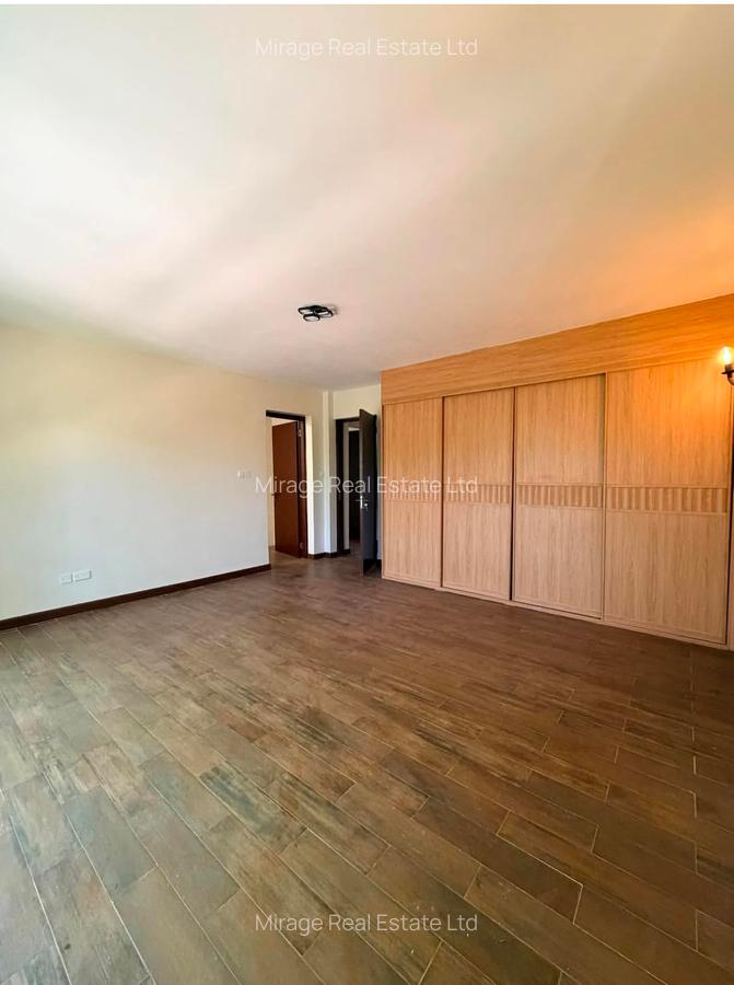 4 Bed Apartment with En Suite in General Mathenge - 15