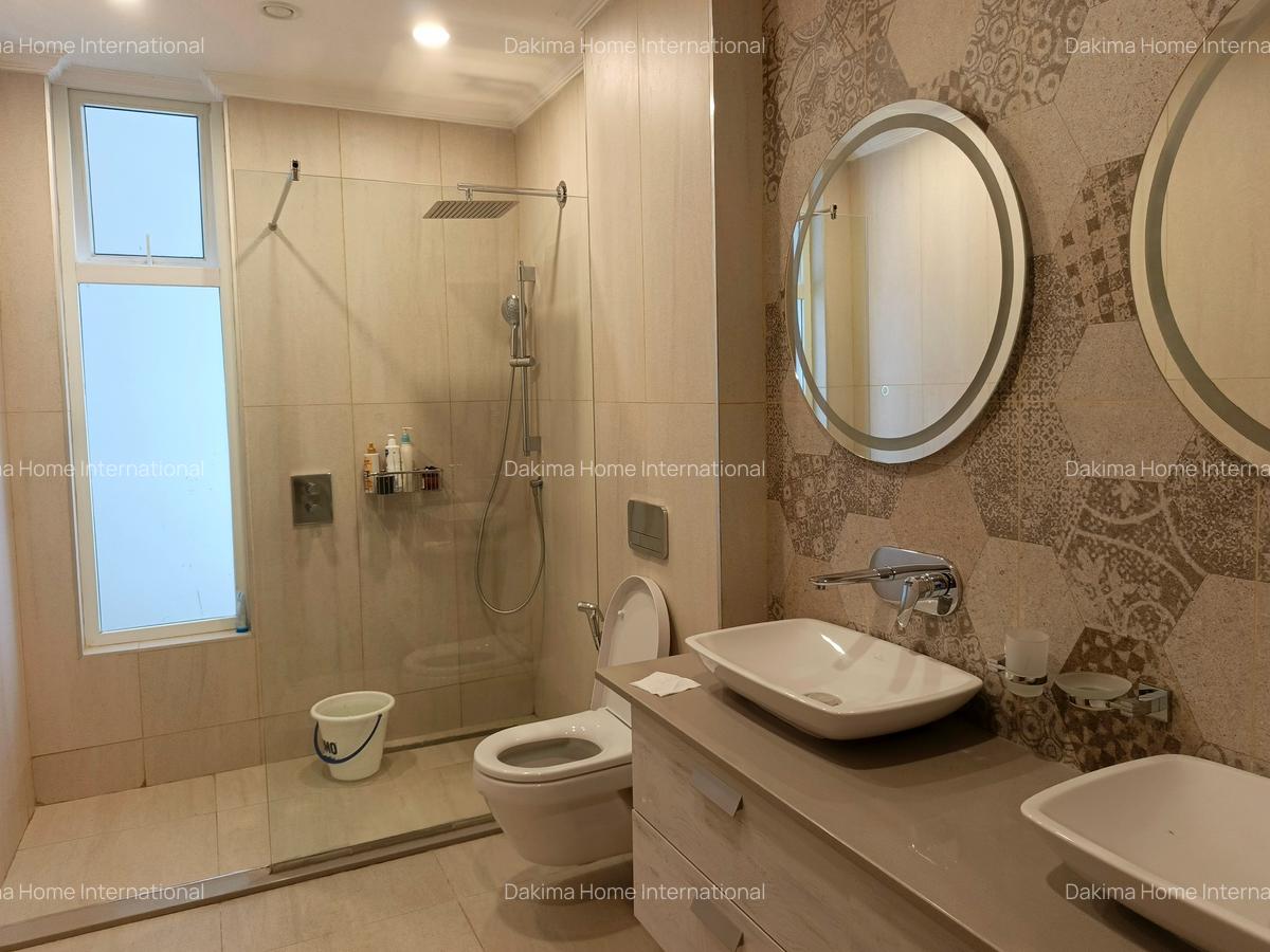 Furnished 2 Bed Apartment with En Suite in Parklands - 14