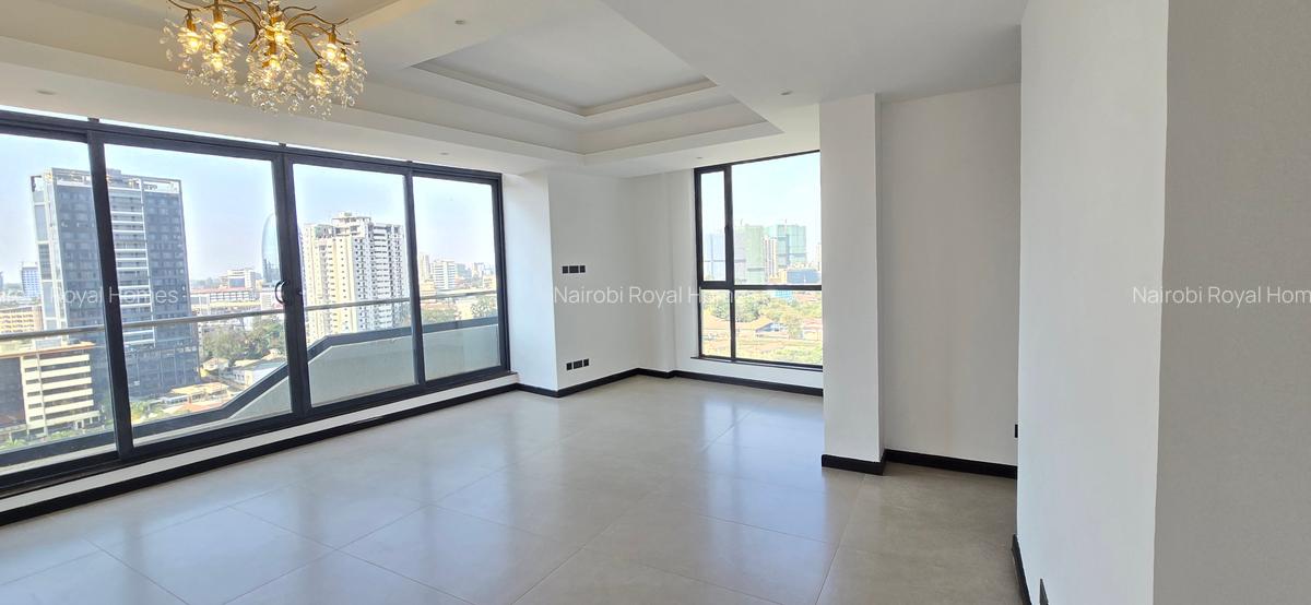 3 Bed Apartment with En Suite at Riverside Drive - 9