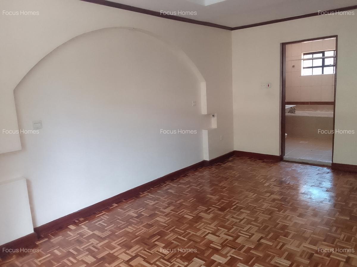5 Bed Townhouse with En Suite in Lavington - 8