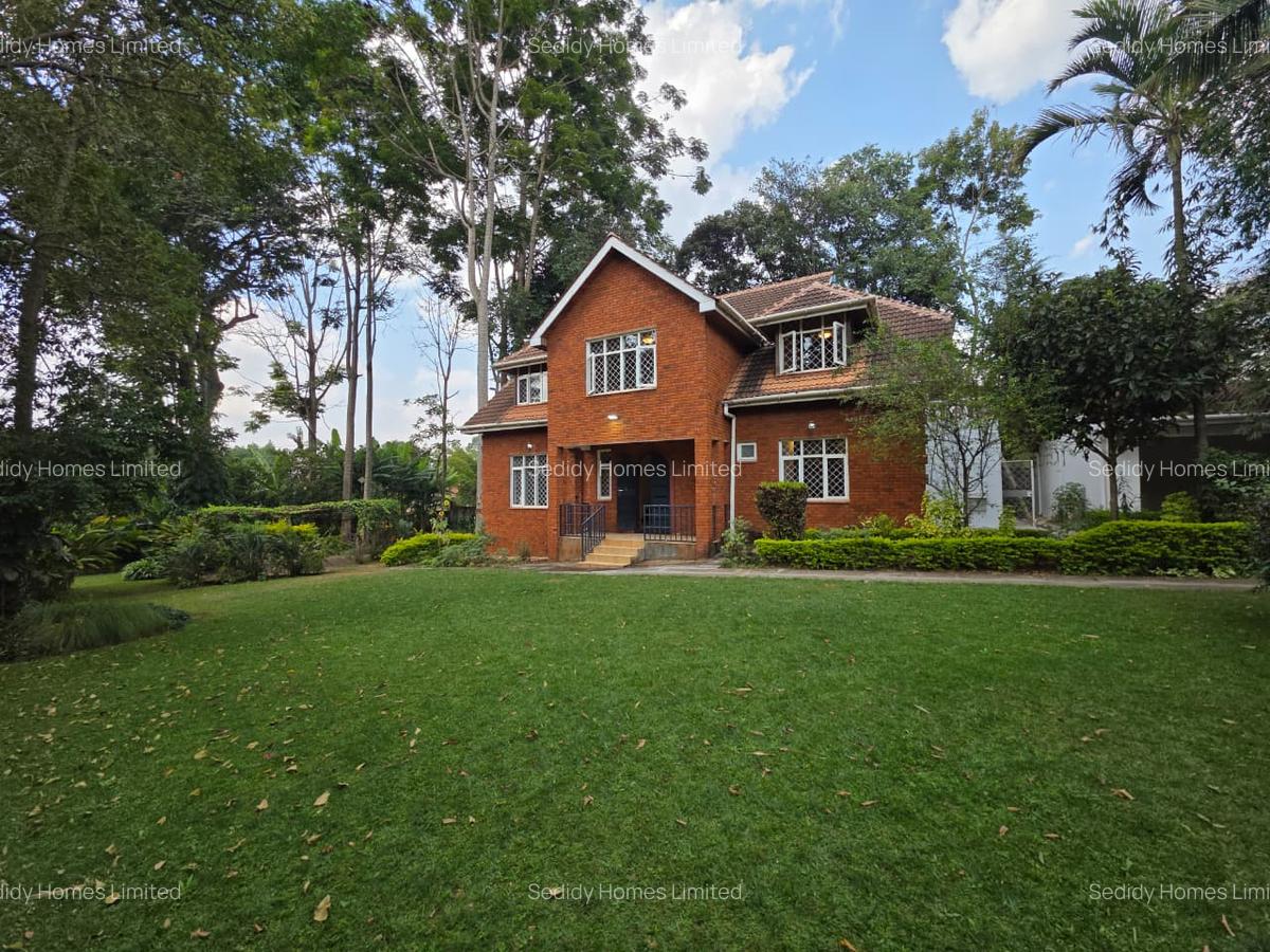 5 Bed Townhouse with Staff Quarters in Rosslyn - 1